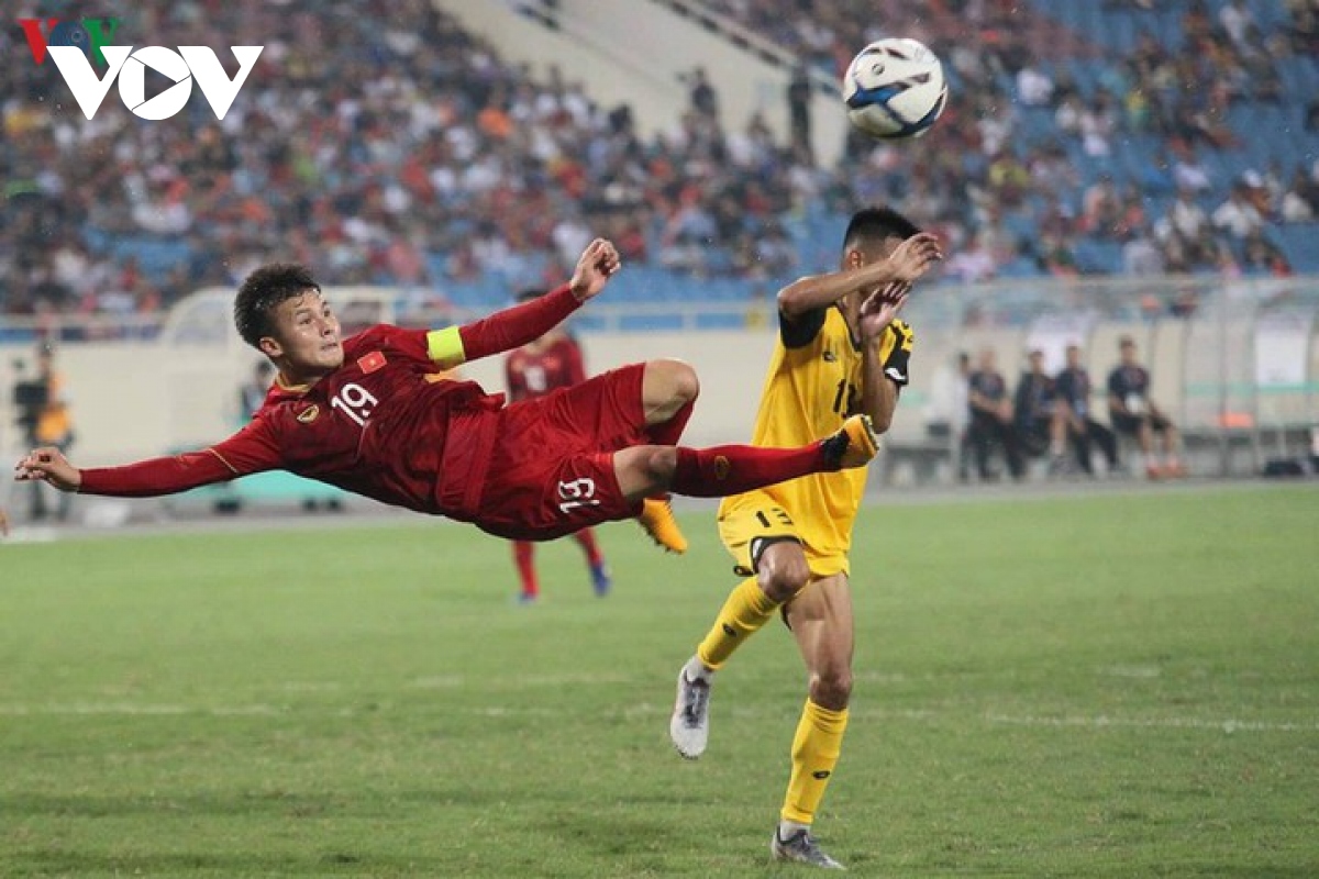 Tiến Linh hết lời khen ngợi Quang Hải trước trận gặp Myanmar